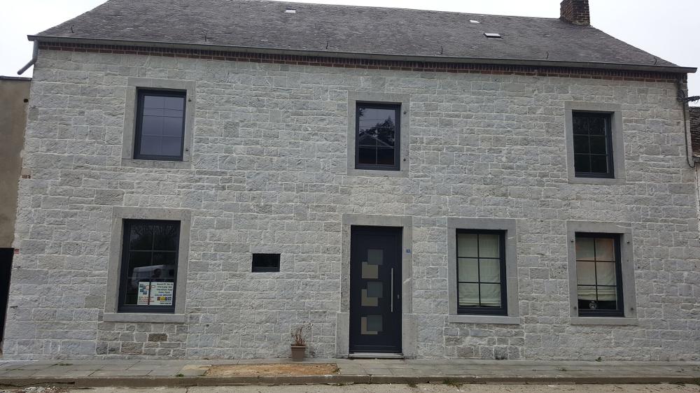 portes-fenetres-maison-accueil-topwood-chimay
